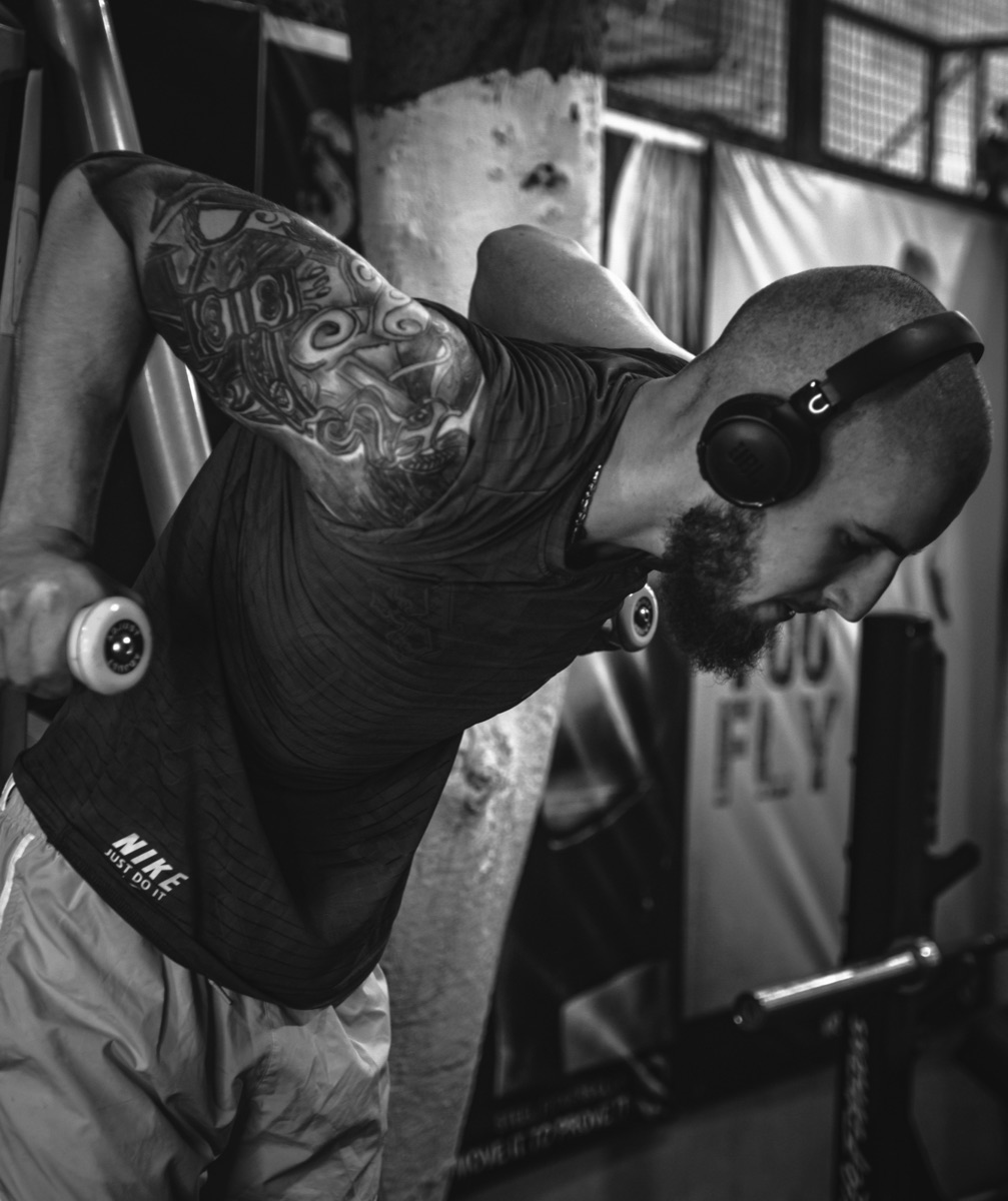 The Boxing Round: Why 3 Minutes On, 1 Minute Off Builds the Fittest Athletes